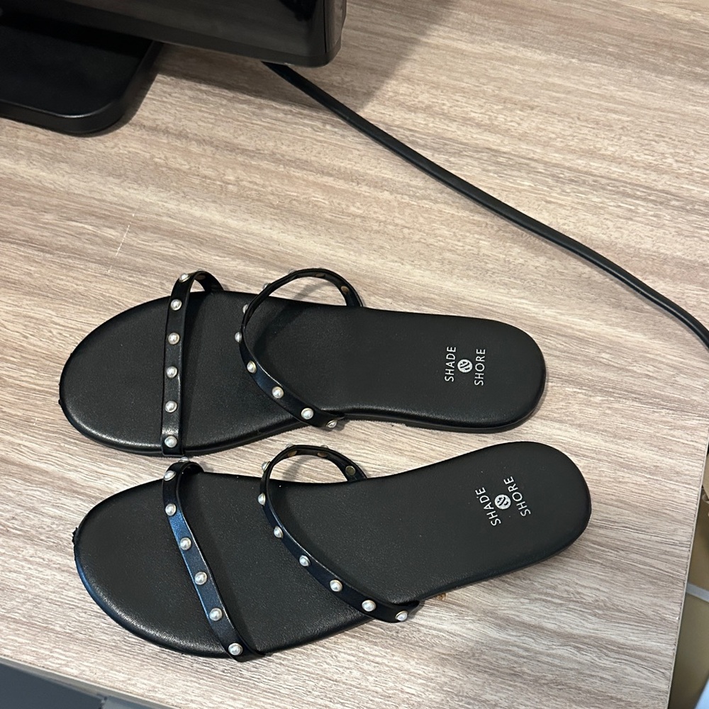 Shade & Shore Black Studded Sandals